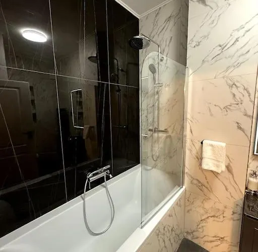 One Bedroom Flat Near Vivo 아파트